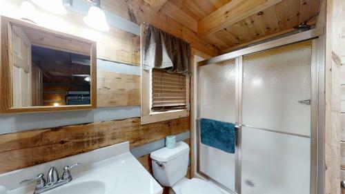 A-bluff & Beyond Cabin