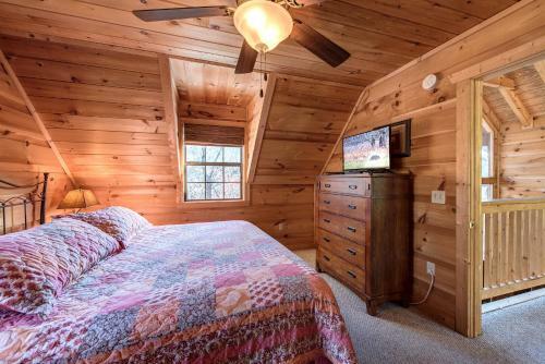 Bear Pause, 4 Bedrooms, Sleeps 10, Pool Table, Wifi, Hot Tub