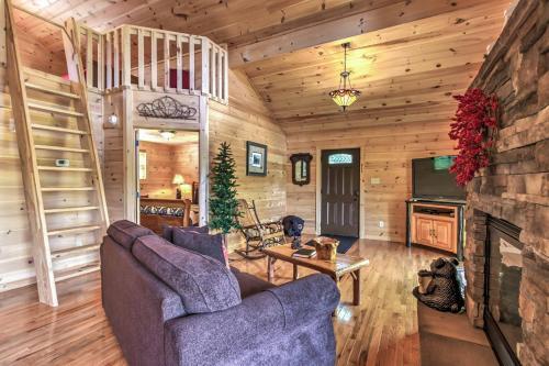 Private Sevierville Cabin With Mountain Views And Loft
