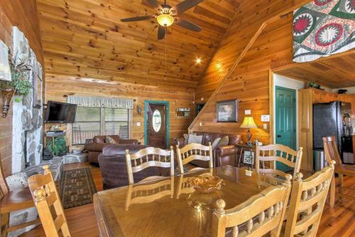 Smokies View Wears Valley Retreat With Mtn Views!