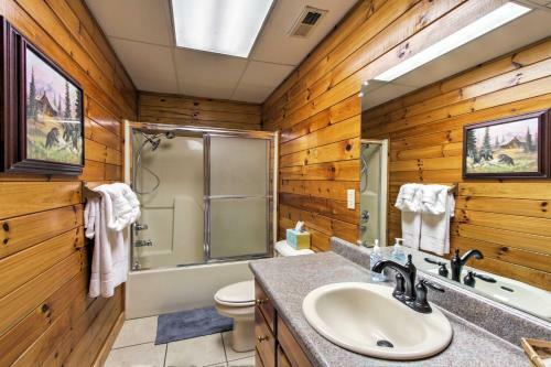 Smokies View Wears Valley Retreat With Mtn Views!