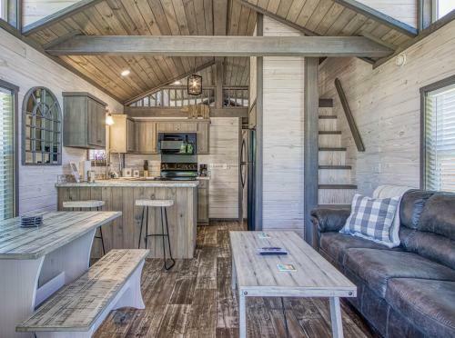 Country Living Cottage