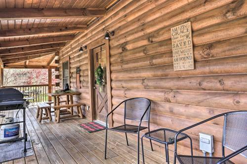 Sevierville Cabin With Hot Tub And Wraparound Deck