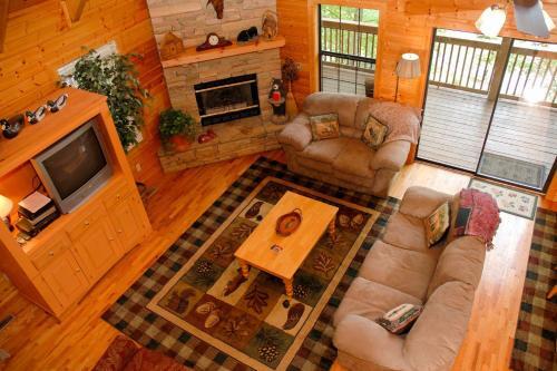 Home On The Ridge Sevierville Cabin