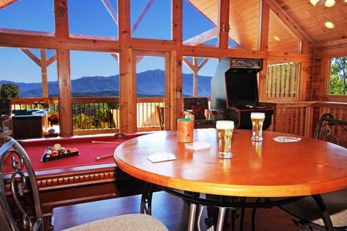 Bear Necessities Cabin In Starrcrest Resort