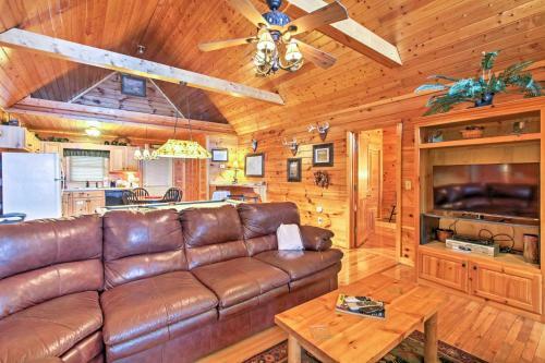 Hills Hideaway Sevierville Cabin With Mountain View