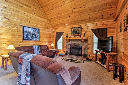 Rustic Sevierville Cabin With Spacious Porch And Views!