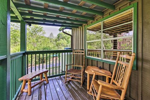 Secluded Cabin With Hot Tub, 3 Mi To Pigeon Forge!