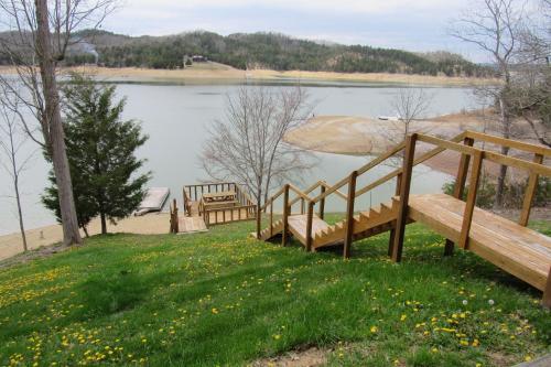 Free Xplorie Attractions Every Day! - Sunset Breeze