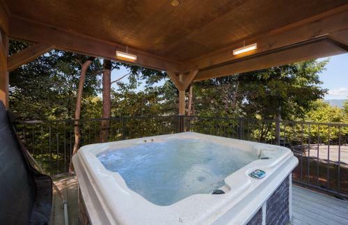 Big Bear Lodge Holiday Home