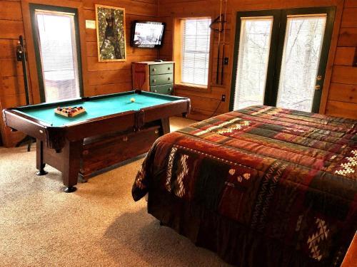 Mountain Bearadise Cabin