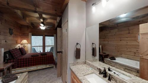 Lazy Bear Cabin Cabin