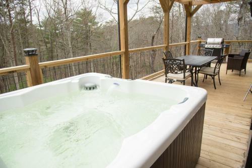 All Decked Out Cabin