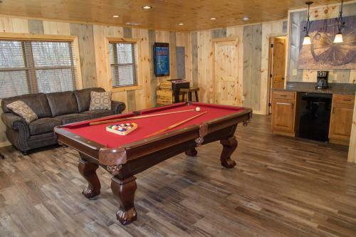All Decked Out Cabin