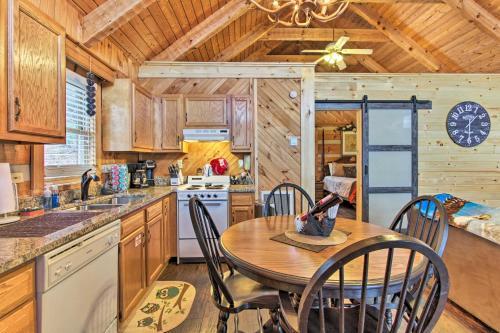 Custom Mtn Cabin With Hot Tub, 7 Mi To Pigeon Forge!
