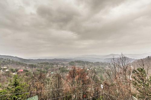 Custom Mtn Cabin With Hot Tub, 7 Mi To Pigeon Forge!