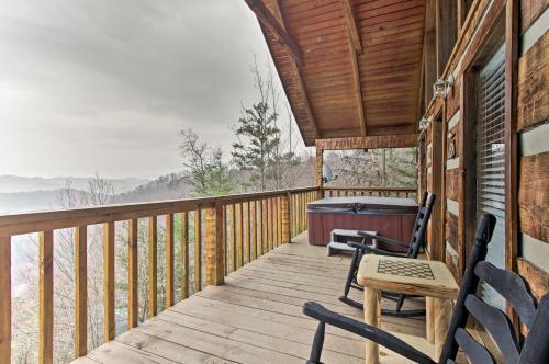 Custom Mtn Cabin With Hot Tub, 7 Mi To Pigeon Forge!