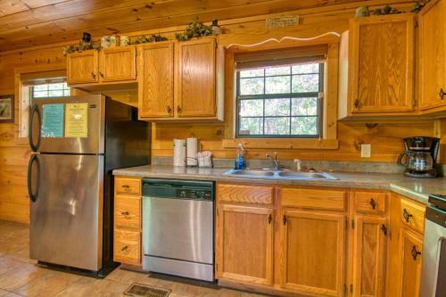 Dream Maker #120 By Aunt Bug's Cabin Rentals