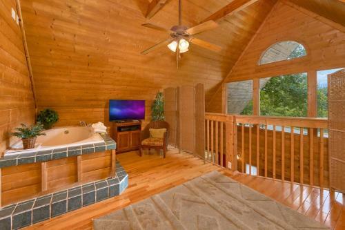 Hidden Romance #1404 By Aunt Bug's Cabin Rentals