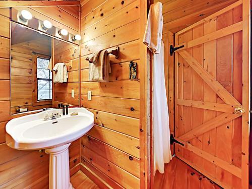 A Birds Song Cabin