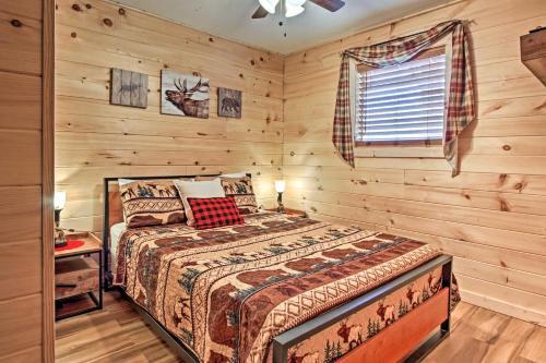 Red Moose Lodge Mtn Getaway With Hot Tub And Views!