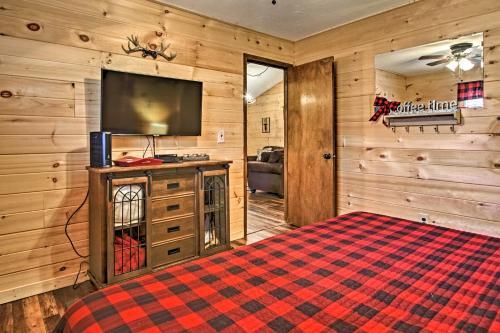 Red Moose Lodge Mtn Getaway With Hot Tub And Views!