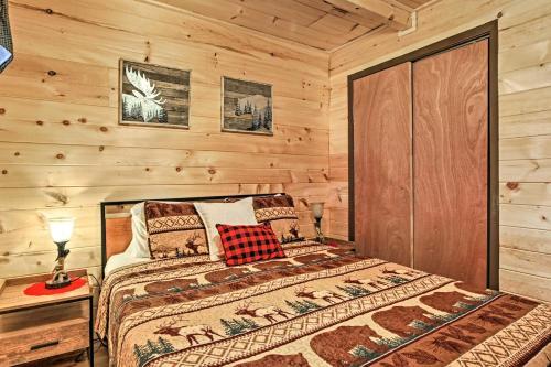 Red Moose Lodge Mtn Getaway With Hot Tub And Views!