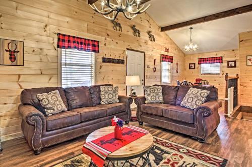 Red Moose Lodge Mtn Getaway With Hot Tub And Views!
