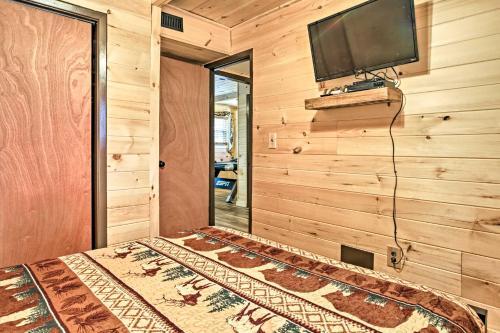 Red Moose Lodge Mtn Getaway With Hot Tub And Views!