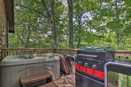 Red Moose Lodge Mtn Getaway With Hot Tub And Views!