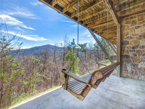 Majestic Views, 4 Bedrooms, Pool Access, Hot Tub, Sleeps 12