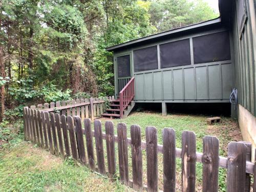 Out On A Limb Cabin