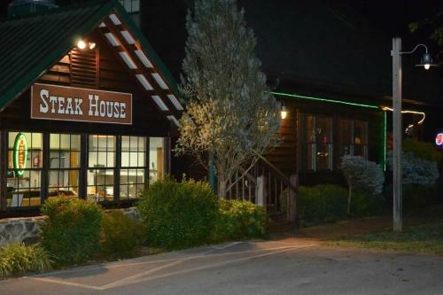 Moo Moo Meadows Cabin