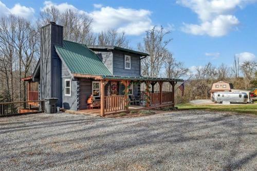 Moo Moo Meadows Cabin