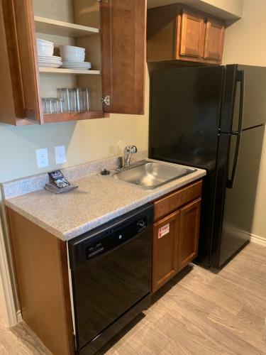 Hotel Eagles Den Suites At Andrews
