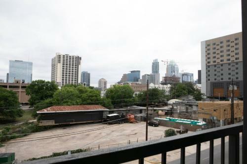 Apartamento Wanderjaunt - Luxe Downtown Austin Apts