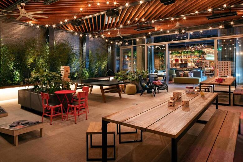 Hotel Moxy Austin - University
