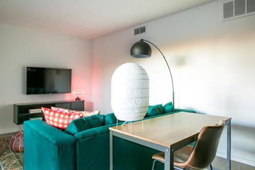 Wanderjaunt - Travis Heights Apartments