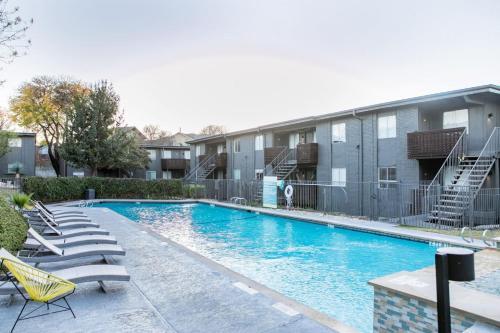 Wanderjaunt - Travis Heights Apartments