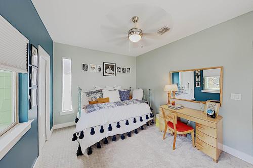 New Listing! Bouldin Creek Retreat With Rooftop Deck Home