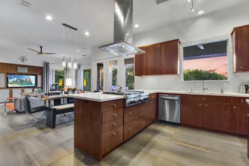 The Arrive Skyline View Estate Home