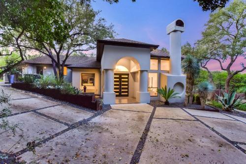 The Arrive Skyline View Estate Home