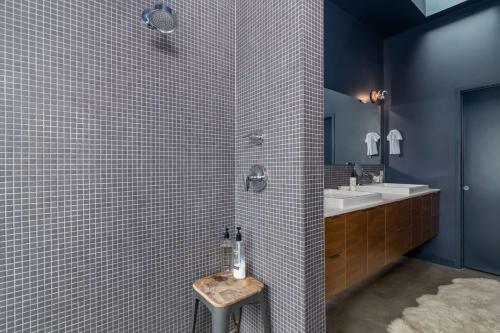 Contemporary Home In Downtown Austin