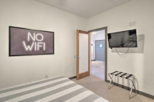 Cozy Modern Apartment - Steps To Dtwn Bus!