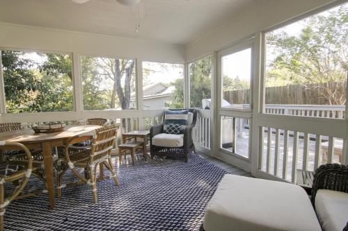 Clarksville Cottage