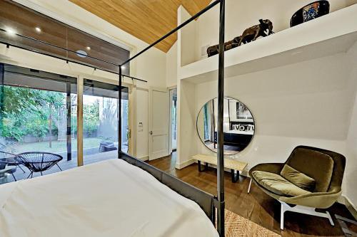 Modern Escape With Firepit - 2 Blocks To Dining Home