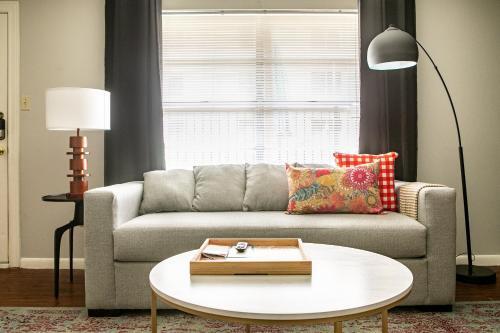 Apartamento Chic Apts In Central Austin By Wanderjaunt