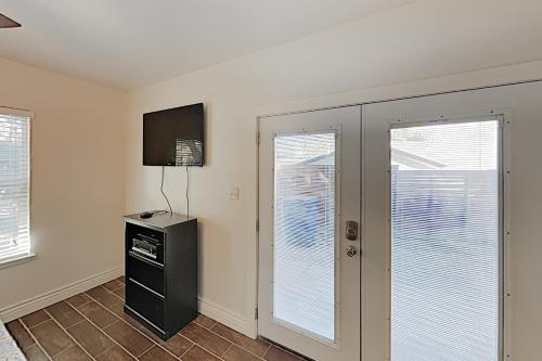 New Listing! Soco Charmer With Screened Porch, Yard Home