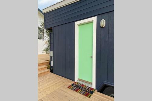 Clean! Hgtv Tiny Home W/ Hot Tub - 1 Mile To Downtown