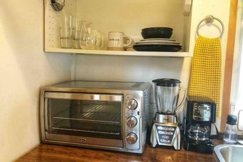 Clean! Hgtv Tiny Home W/ Hot Tub - 1 Mile To Downtown